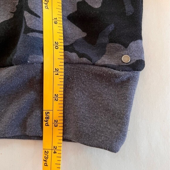PrAna Cozy Up Sweatshirt Nautical Camo Size XS NWT - Picture 10 of 11